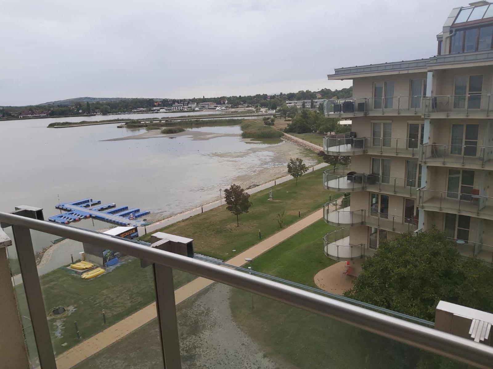 Wellness Apartments In Velence Eksteriør billede