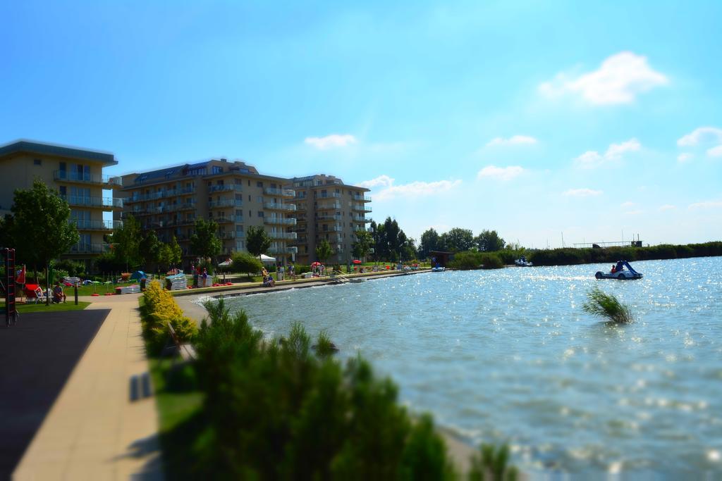 Wellness Apartments In Velence Eksteriør billede