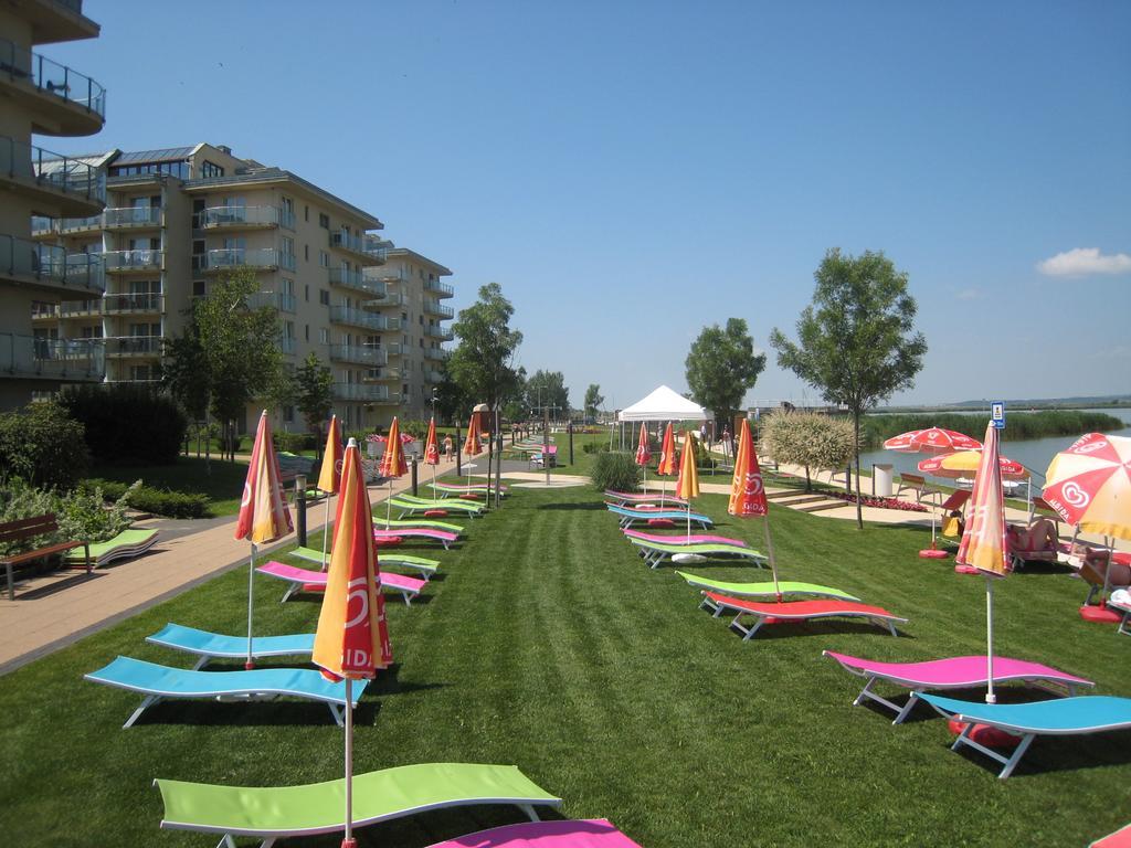 Wellness Apartments In Velence Eksteriør billede