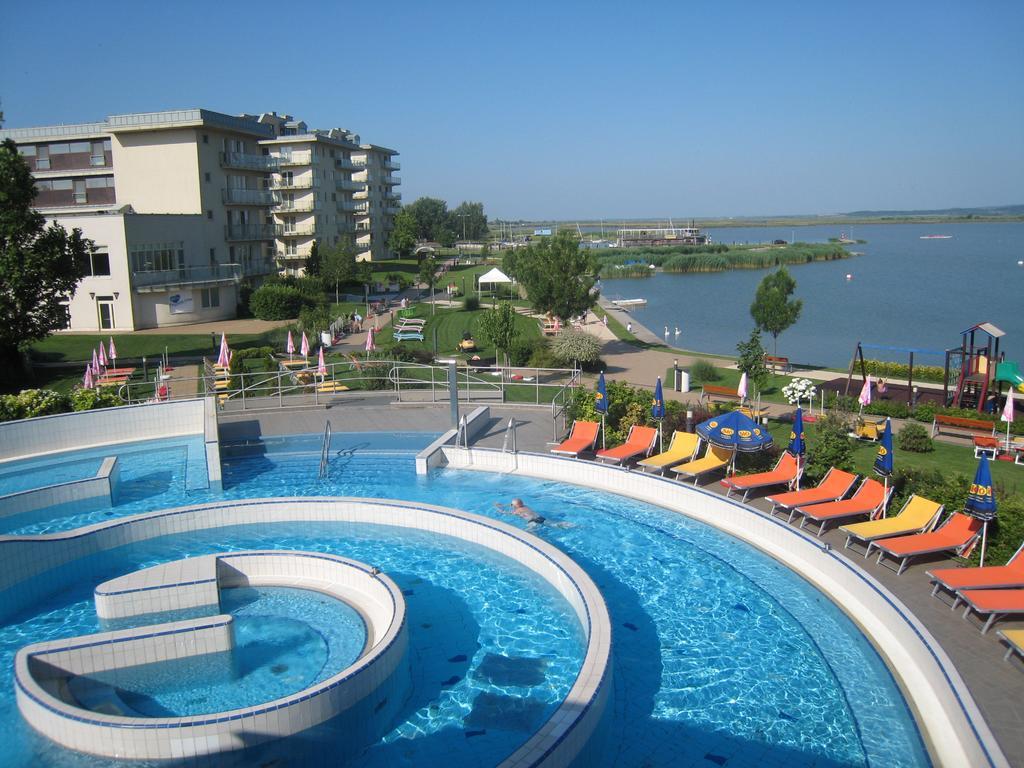 Wellness Apartments In Velence Eksteriør billede