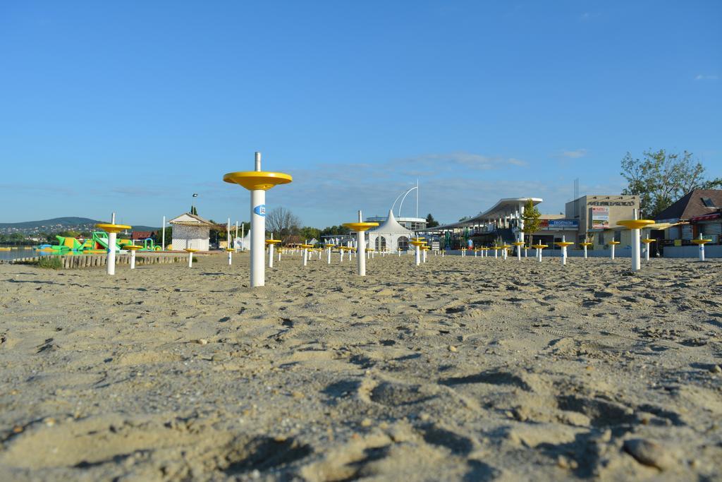 Wellness Apartments In Velence Eksteriør billede