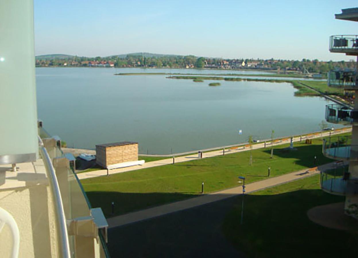 Wellness Apartments In Velence Eksteriør billede